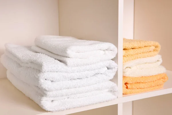 Stacks of clean fresh towels — Stock Photo, Image