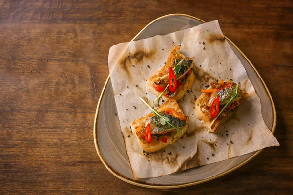 Balık fileto ile lezzetli molletes 