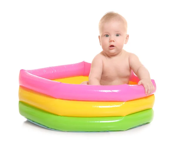 Lindo bebé en piscina inflable para niños, aislado en blanco — Foto de Stock