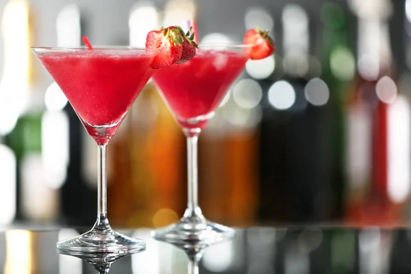 Glasses of strawberry cocktail — Stock Photo, Image