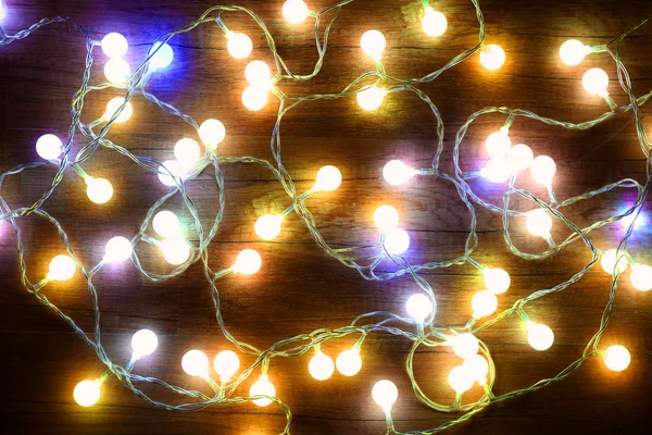 Noel ışıkları parlayan  