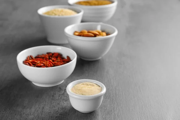 Produk makanan super dalam mangkuk — Stok Foto