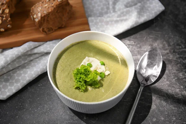 Bowl with fresh kale soup — Stock Photo, Image