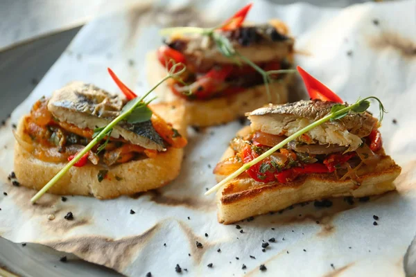 맛 있는 molletes 물고기의 등심과 — 스톡 사진