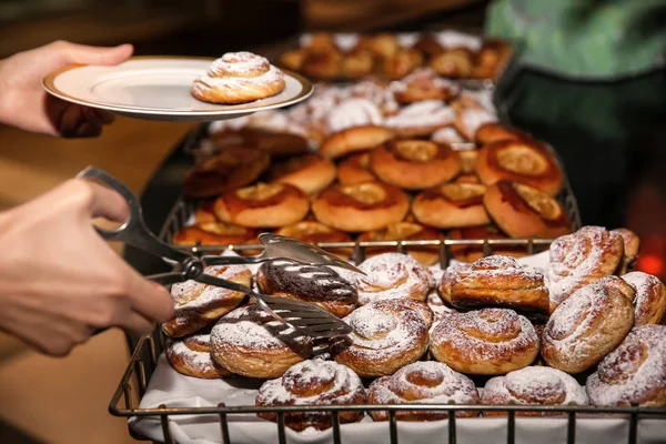 Kadın alarak bun dan açık büfe sepeti