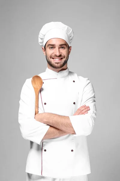 Jonge mannelijke chef-kok — Stockfoto