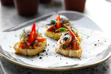 Balık fileto ile lezzetli molletes 