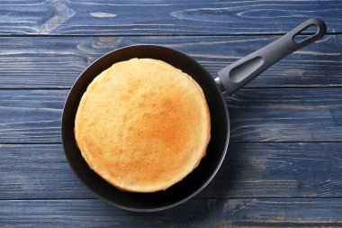 Lezzetli ince krep yığını 