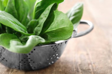 taze ıspanak yaprakları