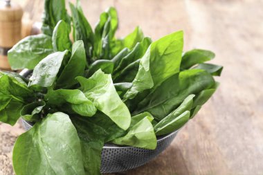 taze ıspanak yaprakları