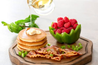 Lezzetli kahvaltı krep ile