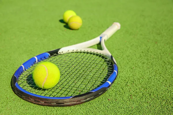 Tennis ball and racket — Stock Photo, Image