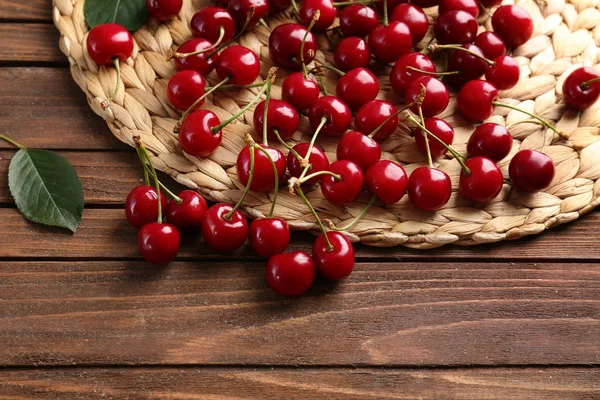Søte, modne kirsebær – stockfoto