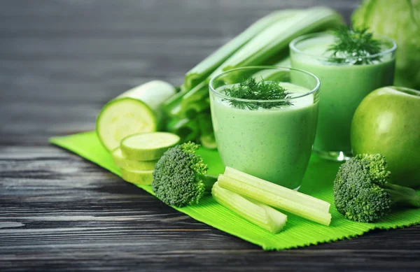 녹색 건강 주스 — 스톡 사진