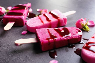 Lezzetli yoğurt dondurma 