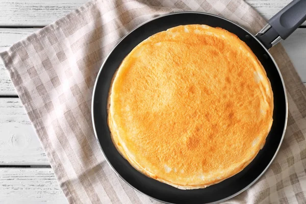 Delicious thin pancakes — Stock Photo, Image