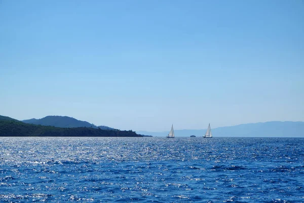 Görünüm tekneler ile güzel Bay — Stok fotoğraf