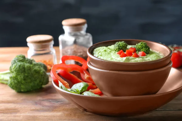 Delicious broccoli soup — Stock Photo, Image