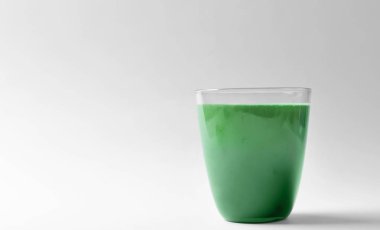 Taze yeşil smoothie  