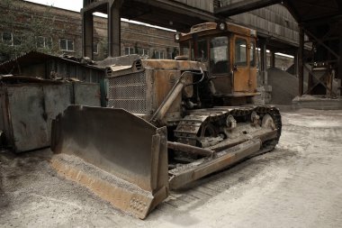 Beton Santrali topraklarında buldozer