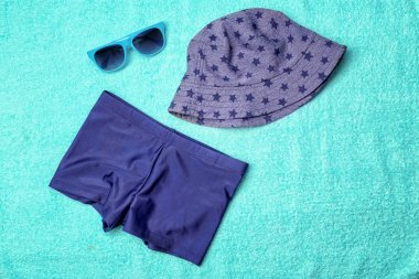 Yaz aksesuarları renk üzerinde 