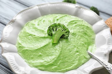 lezzetli brokoli çorbası