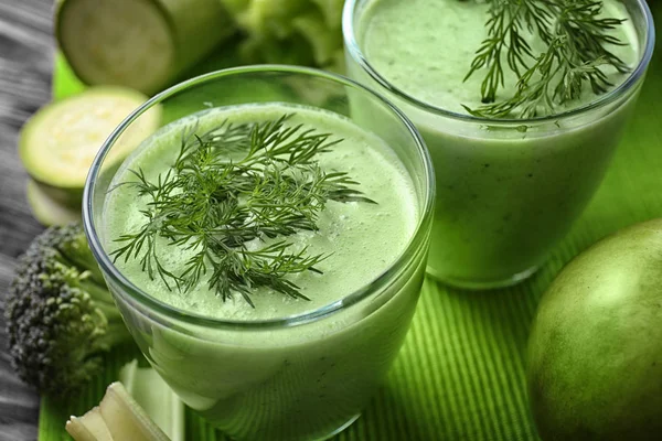 Groene gezond vruchtensap — Stockfoto