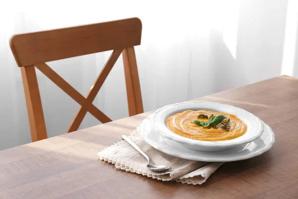 Delicious carrot soup — Stock Photo, Image