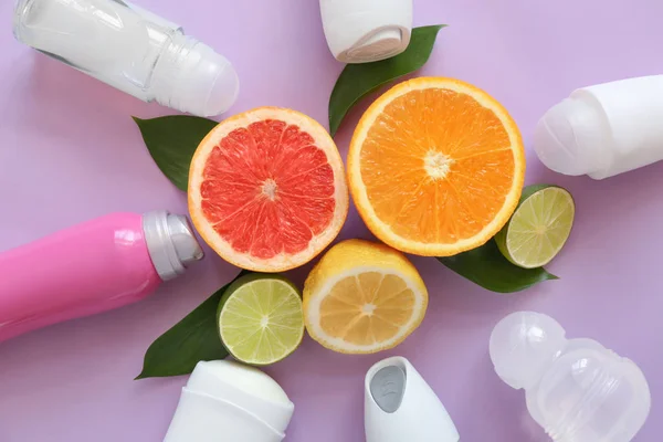 Deodorante feminine și fructe citrice — Fotografie, imagine de stoc
