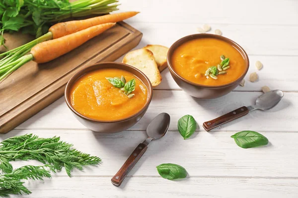 Délicieuse soupe aux carottes — Photo