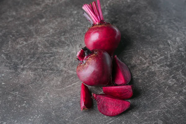 Olgun pancar dilimlenmiş