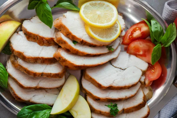 lezzetli dilimlenmiş hindi fileto 