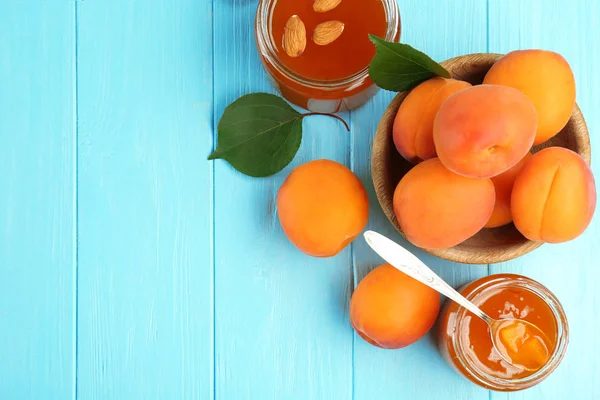 Apricot jam in jars — Stock Photo, Image
