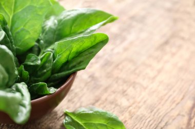 taze ıspanak yaprakları