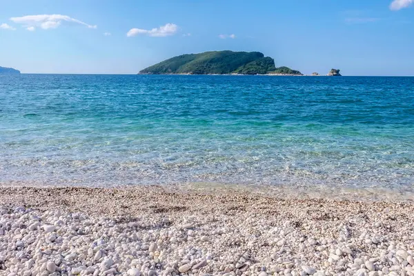 yaz gününde deniz manzarası