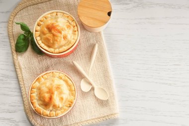 Su bardağı ile lezzetli Türkiye pasta pişirme