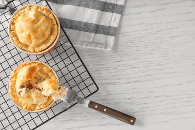 Su bardağı ile lezzetli Türkiye pasta pişirme