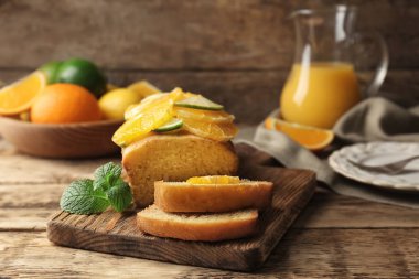 Lezzetli narenciye pasta dilimlenmiş