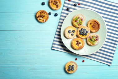 yaban mersini ile gevrek tart 