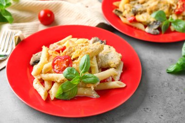 Plaka ile lezzetli Türkiye lazanya