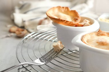 Su bardağı ile lezzetli Türkiye pasta pişirme