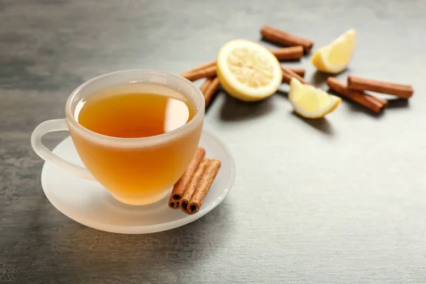 Hot cinnamon tea — Stock Photo, Image