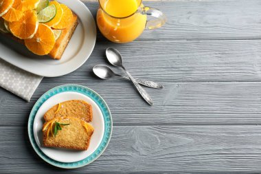 Lezzetli narenciye pasta dilimlenmiş