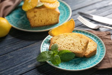 pasta ve nane yaprakları