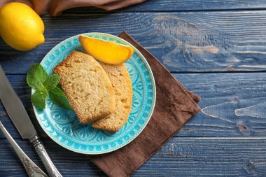 pasta ve nane yaprakları