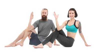 Yoga yapan çift