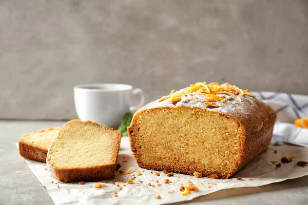 Lezzetli narenciye pasta dilimlenmiş