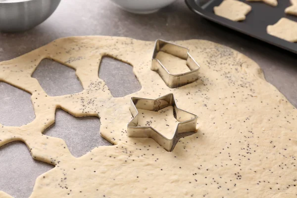 Raw dough with poppy seeds — Stock Photo, Image