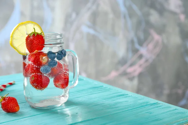 Delicious strawberry lemonade — Stock Photo, Image