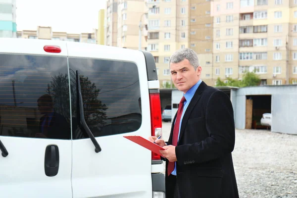 Sigortacı kontrol kırık araba 